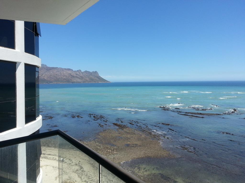 Loddey'S Self Catering Apartments - By Beach Collection Strand Szoba fotó